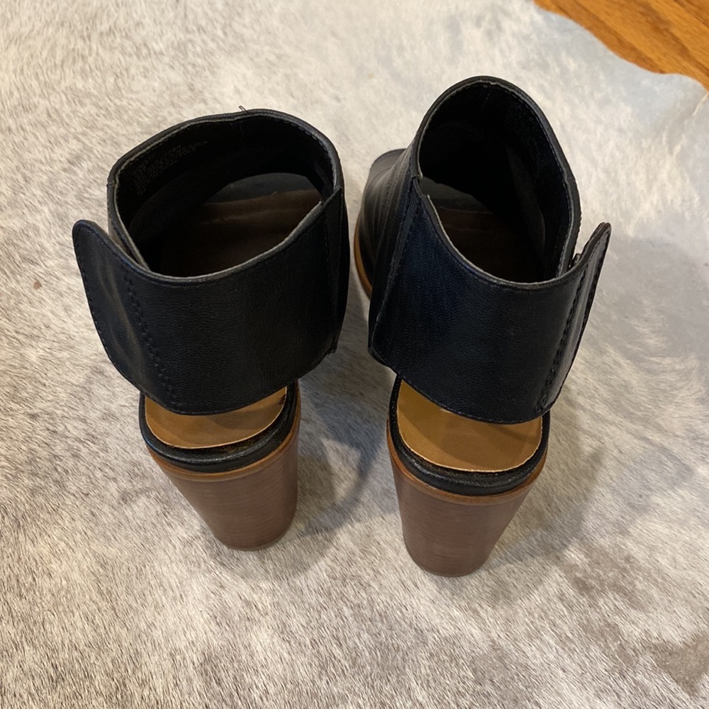 Steve Madden peep toe bootie size 5.5 black - Picture 2 of 5
